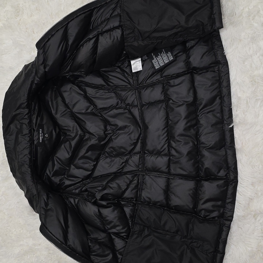 Kenneth Cole Women's Black Puffer Jacket. Size M. - Picture 5 of 7